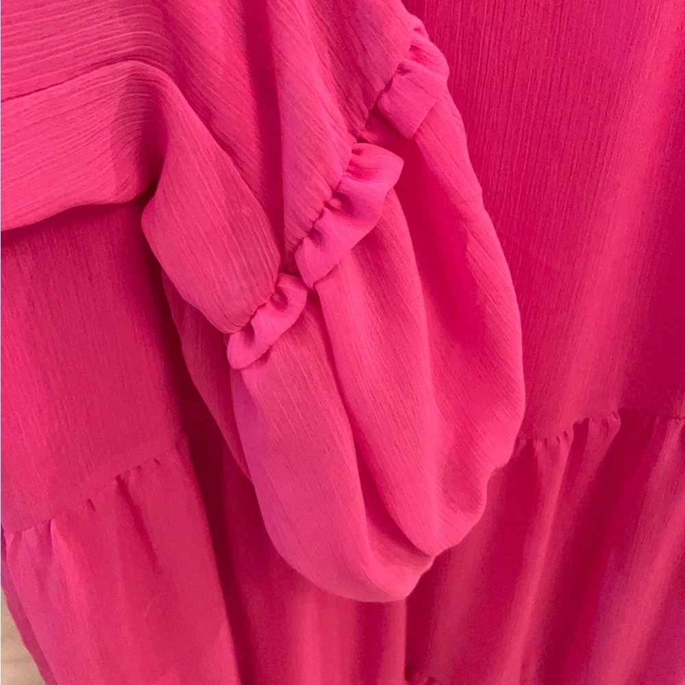 VINCE CAMUTO LIGHTWEIGHT
TIERED DRESS - Picture 8 of 15